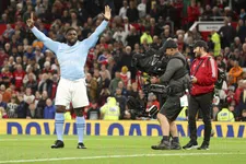 Thumbnail for article: Micah Richards en de tranen achter de schaterlach