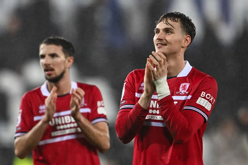 Wembley komt dichtbij voor Van den Berg na stunt tegen Chelsea