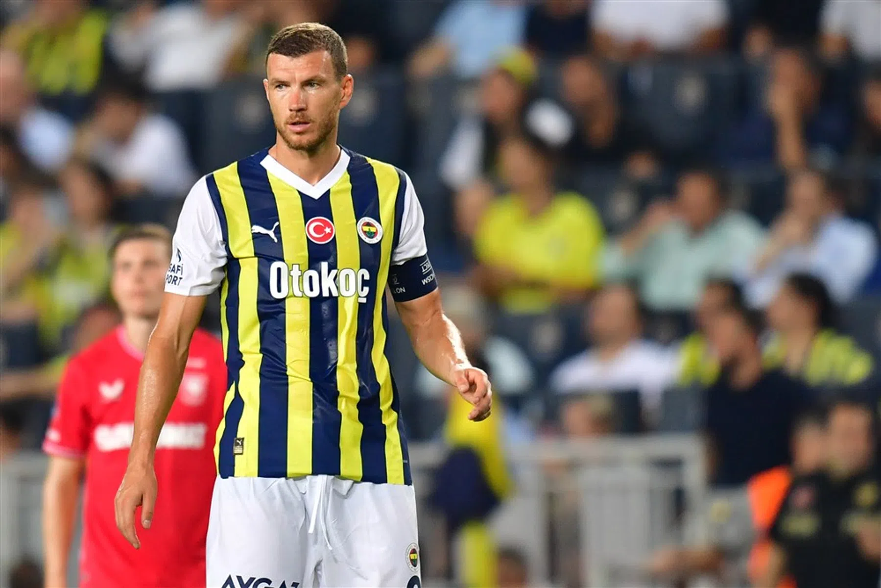 Fenerbahçe in de zevende hemel dankzij uitblinkers Dzeko en Szymanski