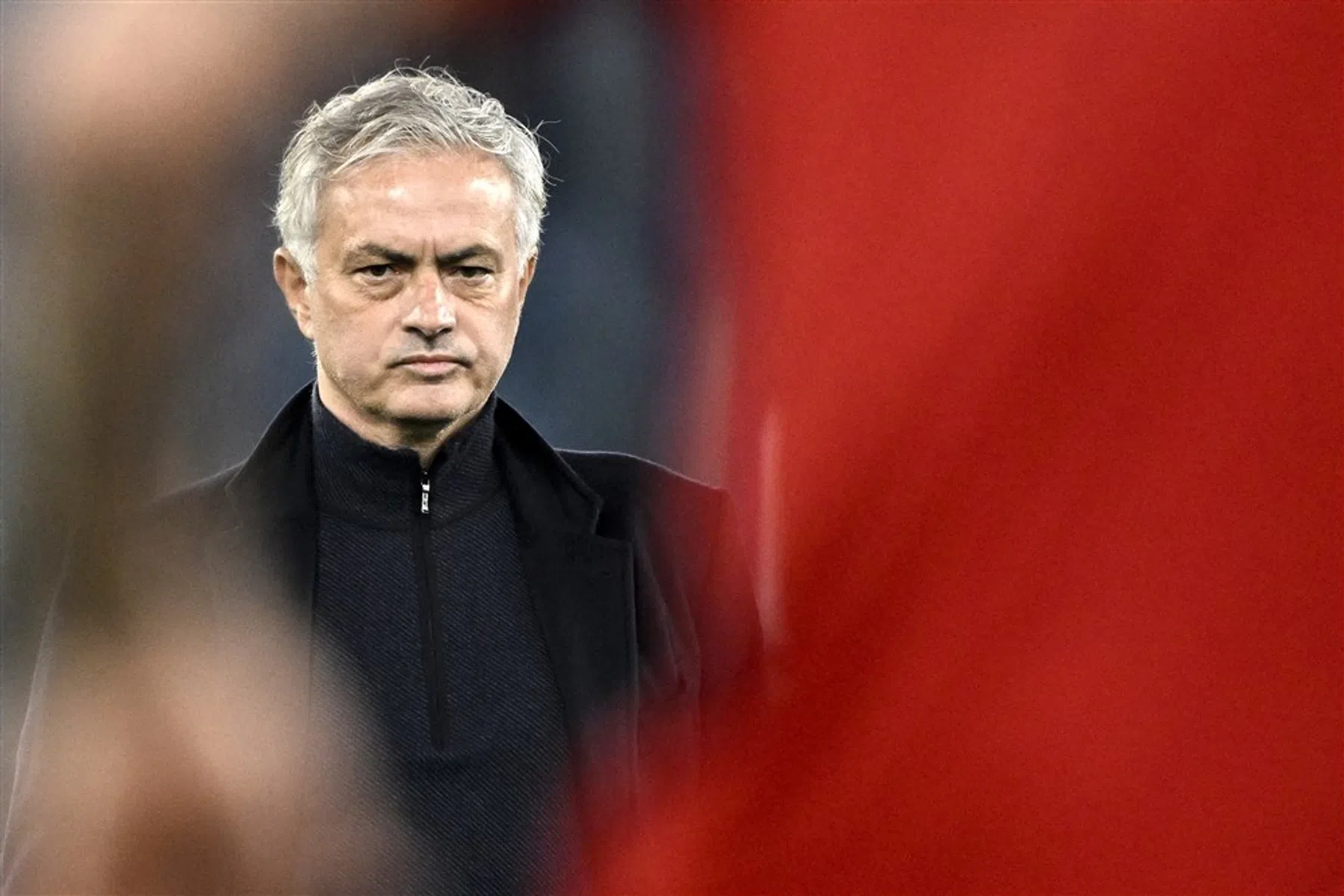 Mourinho valt ongelukkige Huijsen niet af: 'Penalty uit moderne voetbal'