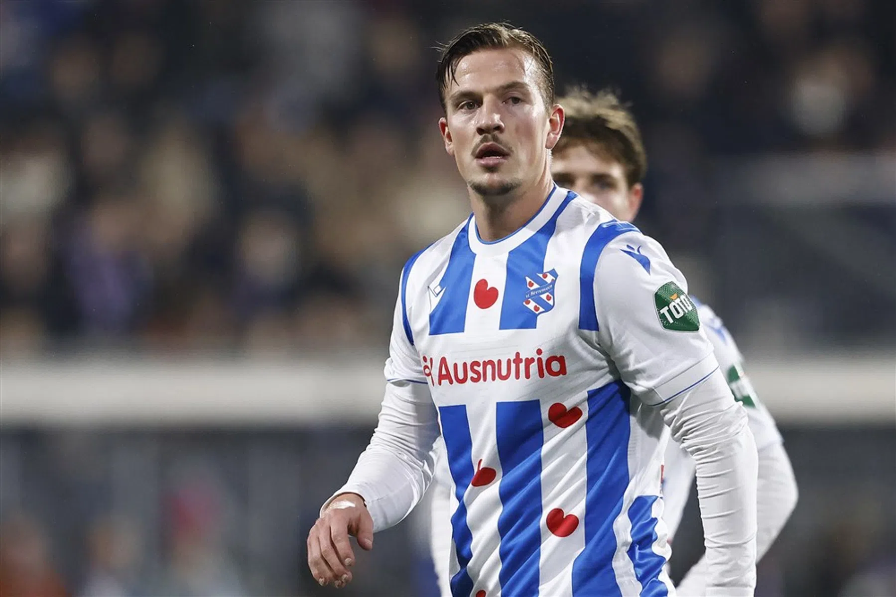 SC Heerenveen moet na vier jaar op zoek naar nieuwe hoofdsponsor