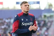 Thumbnail for article: Motta geheimzinnig over basisplaats Van Hooijdonk: vervangt hij Zirkzee?