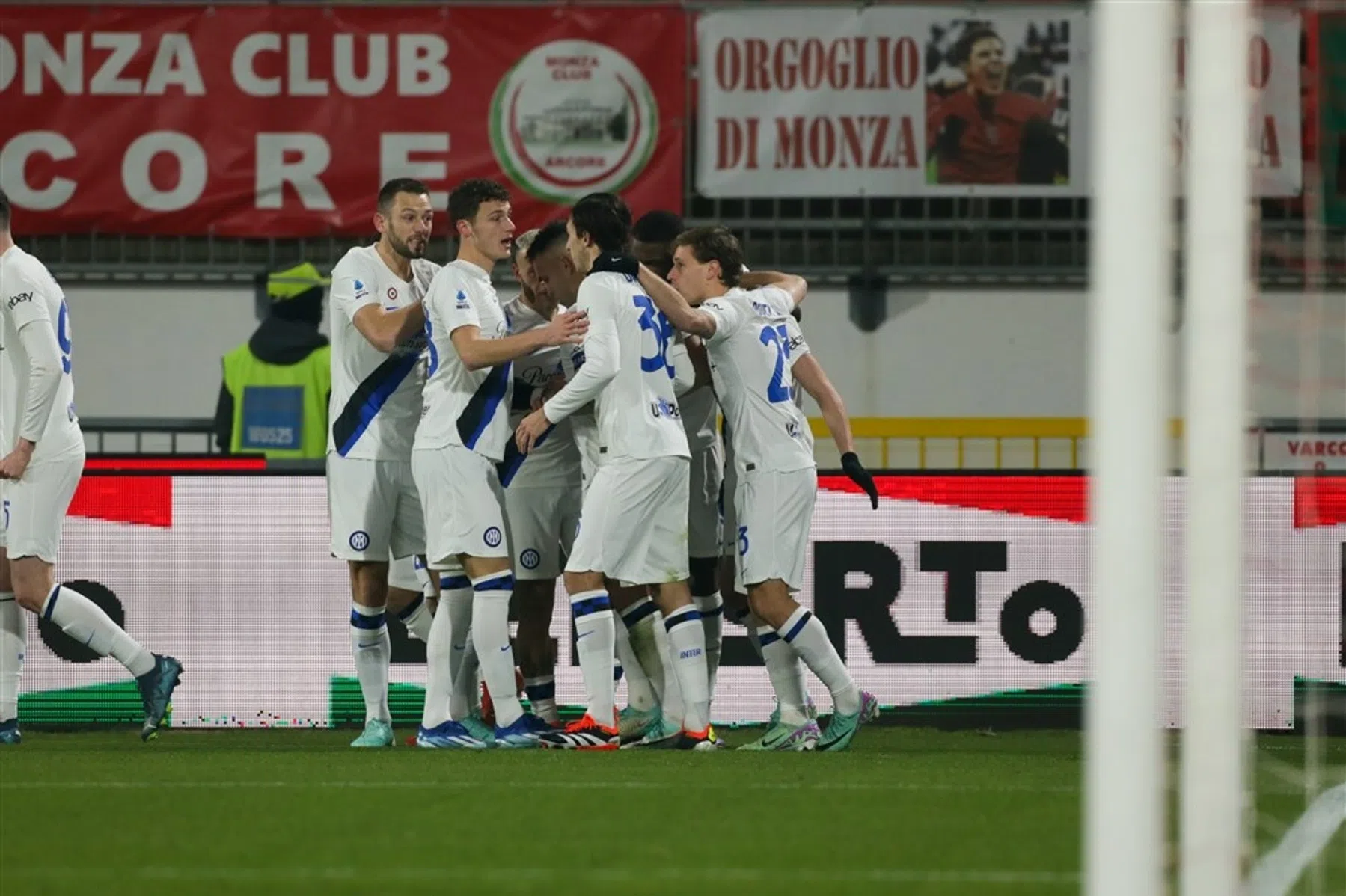 Çalhanoglu en Lautaro nemen Inter bij de hand, Ngonge opnieuw goud waard