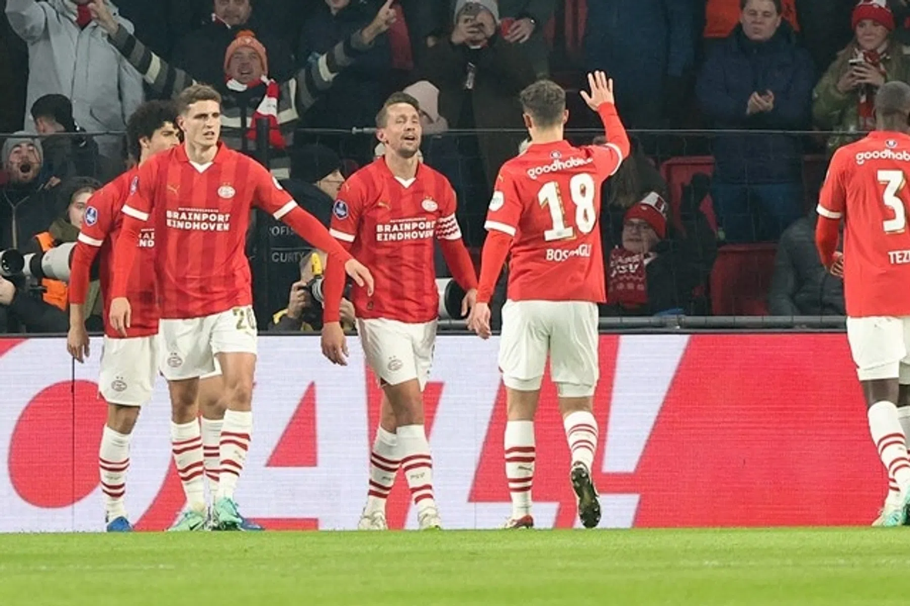Luuk de Jong schiet zichzelf in toptien Eredivisie-topscorers aller tijden