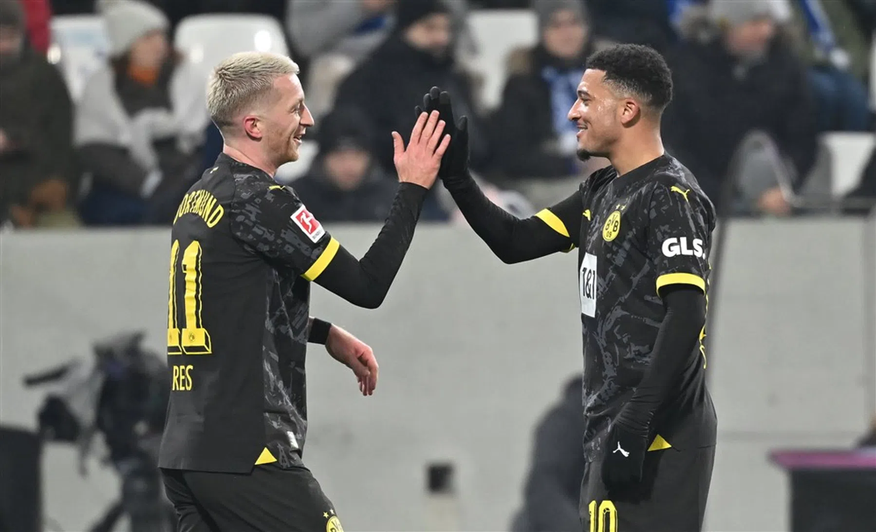 BVB-directeur jubelt over Sancho, maar erkent: 'Interne klok niet ontwikkeld'