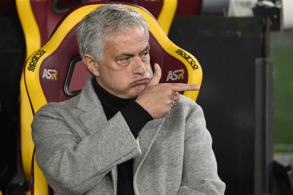 José Mourinho is een karikatuur van zichzelf geworden