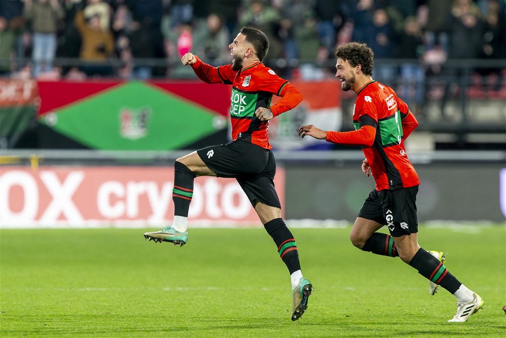 Eredivisie op Rapport: backs vallen op in positieve én negatieve zin