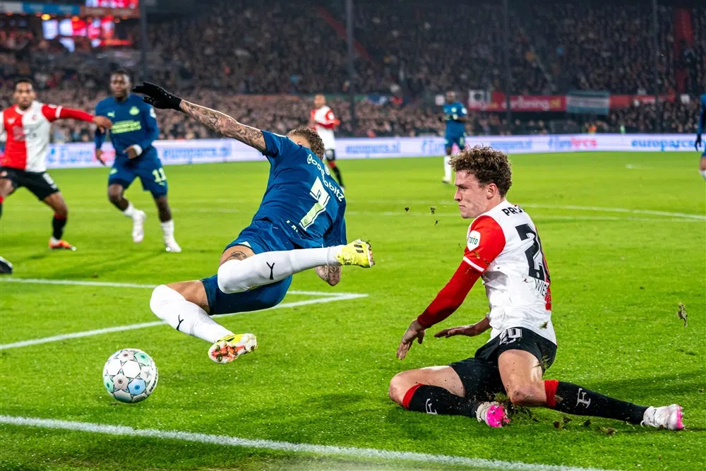Lang en Dest melden zich op Instagram: 'Schandalig, VAR'
