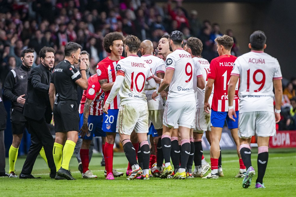 Opnieuw VAR-ophef in Spanje: Sevilla bijt van zich af in wedstrijdverslag