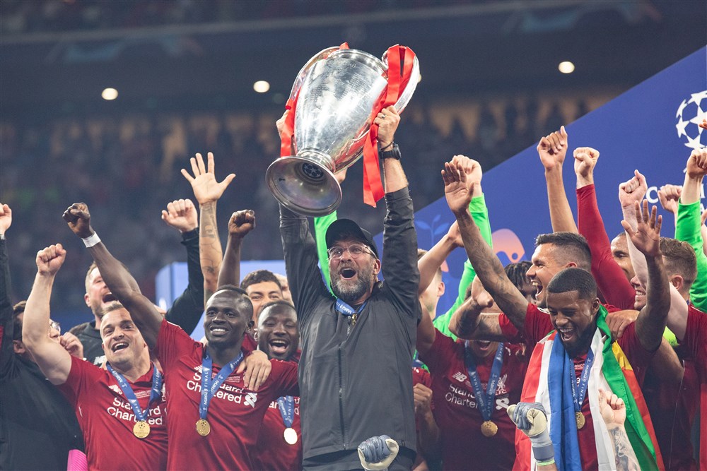 Britse pers: 'Hij kwam als The Normal One, wat volgde was niet normaal'