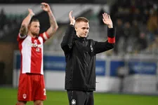 Thumbnail for article: Van Bommel ziet toptalent voor 25 miljoen naar Atlético verkassen