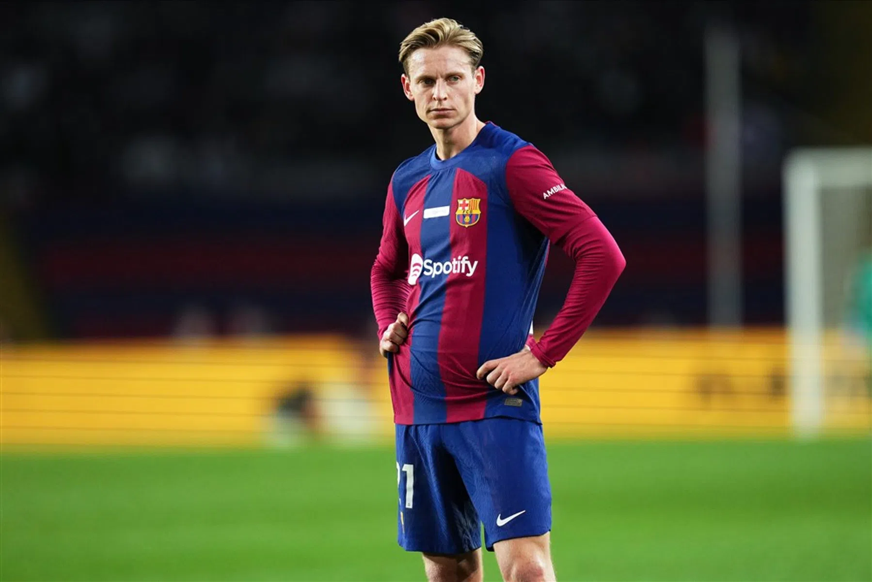 Frenkie de Jong neemt het na dramatische avond Barça op voor Xavi