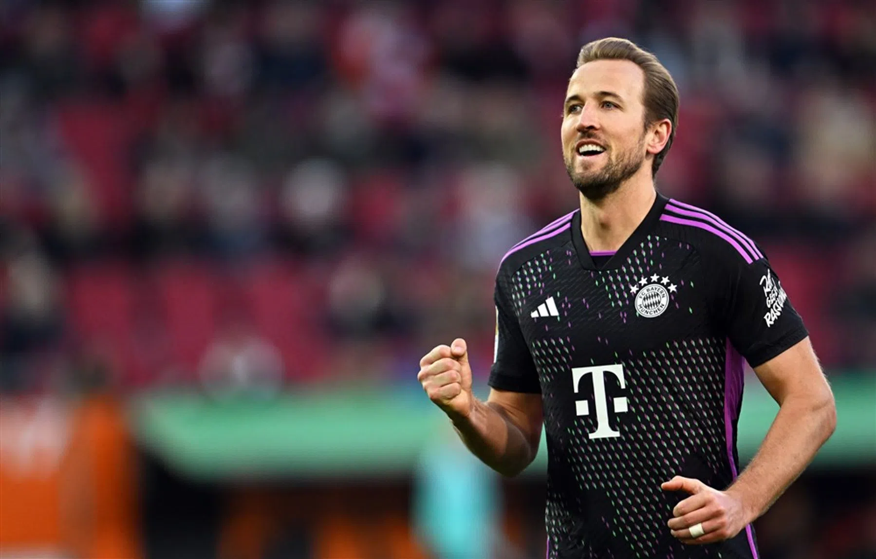 Bayern breekt met slechte serie in Augsburg, Stuttgart haalt uit tegen Leipzig 