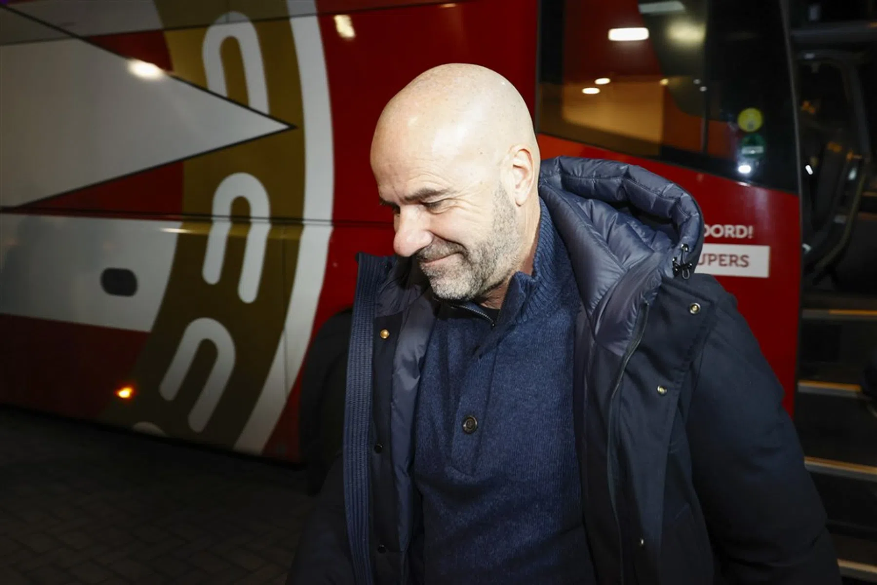 Bosz vertelt met knipoog over Henderson: 'Zo'n jongen uit Engeland'