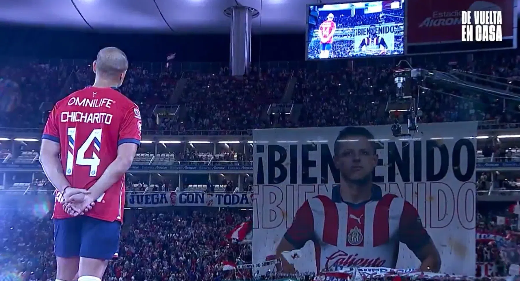 Heldenonthaal in Mexico: Chicharito keert na veertien jaar terug bij jeugdliefde