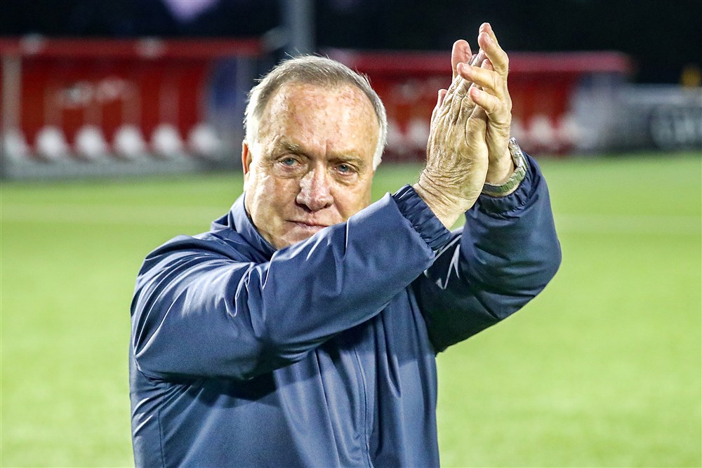 Advocaat gepresenteerd bij Curaçao: 'Deelname aan WK is realistisch'