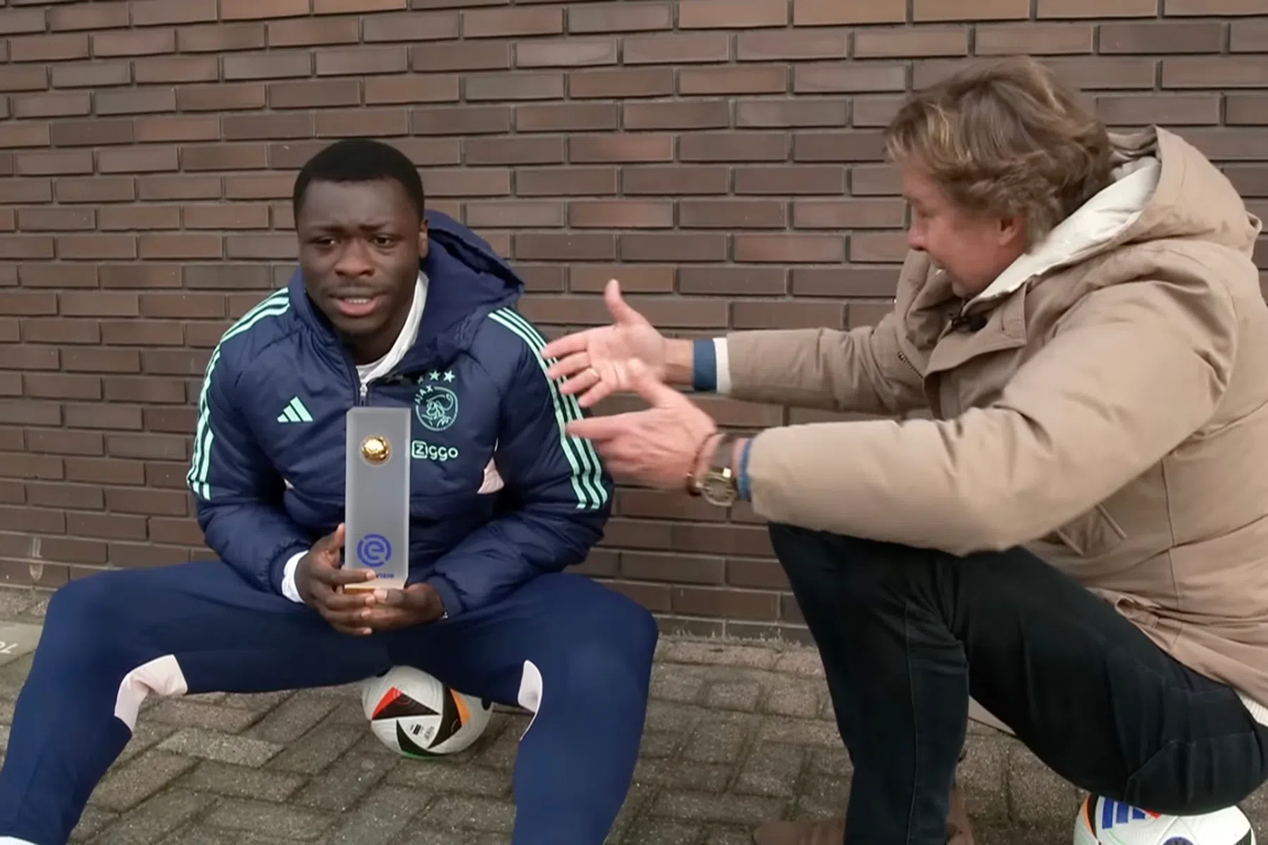 'Wat Brian Brobbey ook zegt, er moet daarna worden geschaterd'