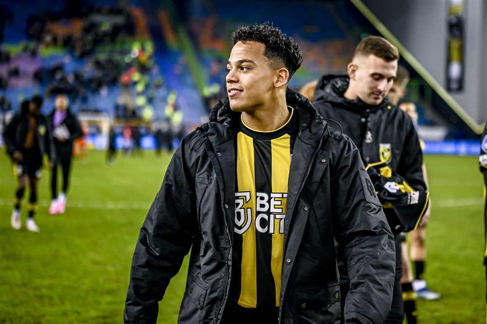 PSV denkt aan Manhoef in zoektocht naar aanvaller