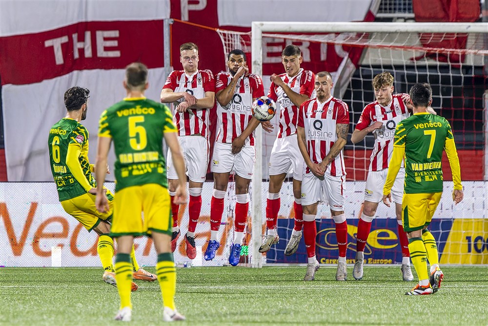 Willem II verliest weer punten, ADO minstens tot maandag tweede