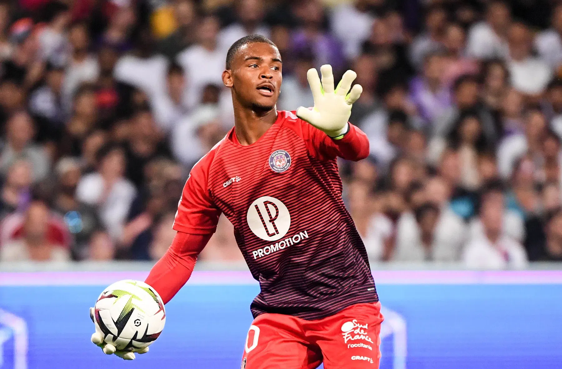 De piepjonge keeper van Toulouse die afstevent op een Franse selectie