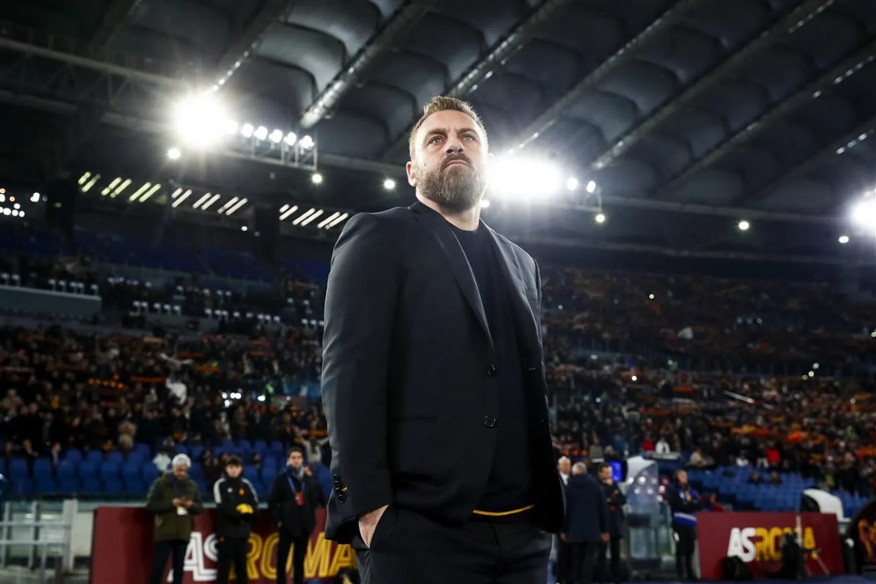 Roma leeft op onder De Rossi: 'Mourinho? Ik hou niet van vergelijkingen'