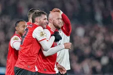 Thumbnail for article: Feyenoord legt pover AZ opnieuw over de knie en stoot door naar halve finale
