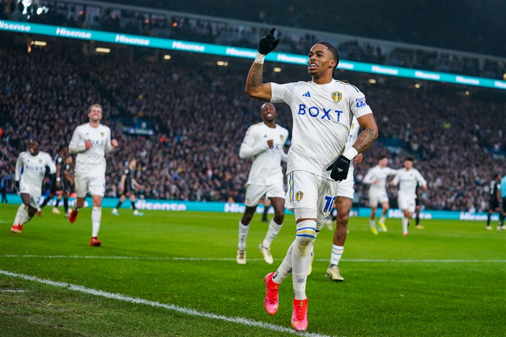 Panenka en staande ovatie: Summerville wervelt bij Leeds