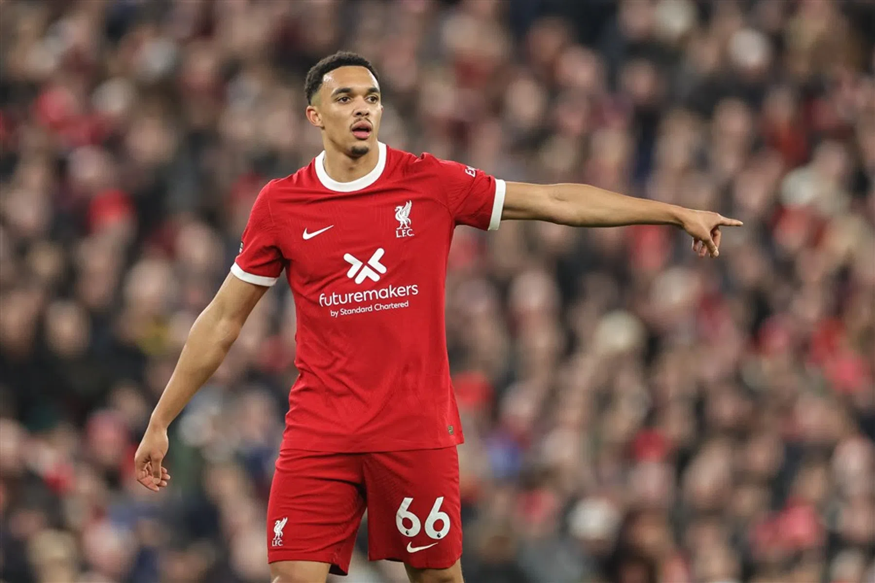 Alexander-Arnold op z'n 25ste al assistkoning onder verdedigers