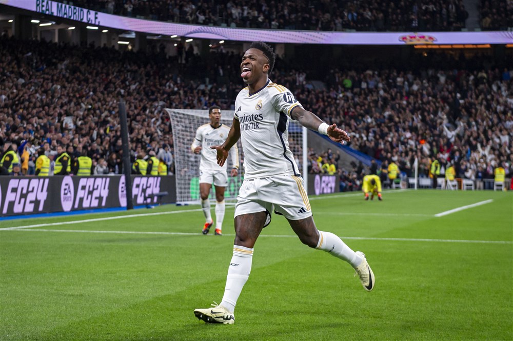 Ancelotti hijst Vinícius op het schild: 'In deze vorm beste ter wereld'
