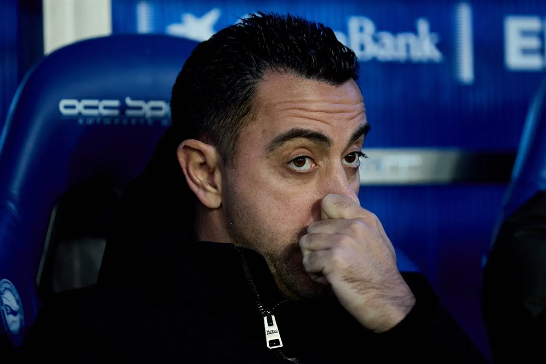 Xavi feliciteert Granada na blamage en blijft hoop houden op nieuwe landstitel 