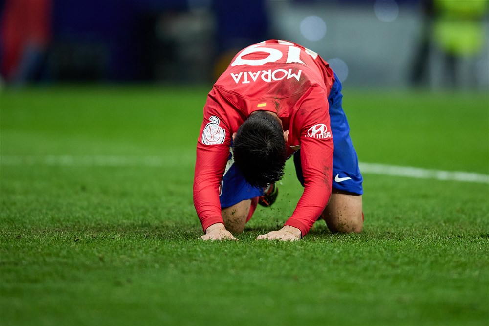 Morata in tranen van het veld bij nederlaag Atlético Madrid