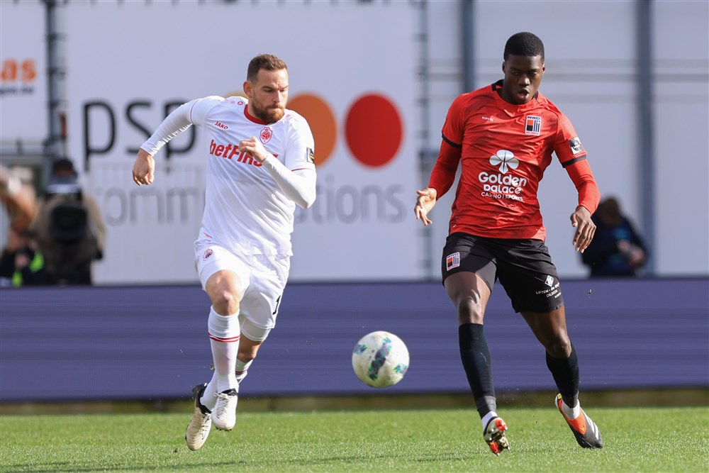 'Gepasseerde' Janssen grijpt hoofdrol bij ruime zege Antwerp FC