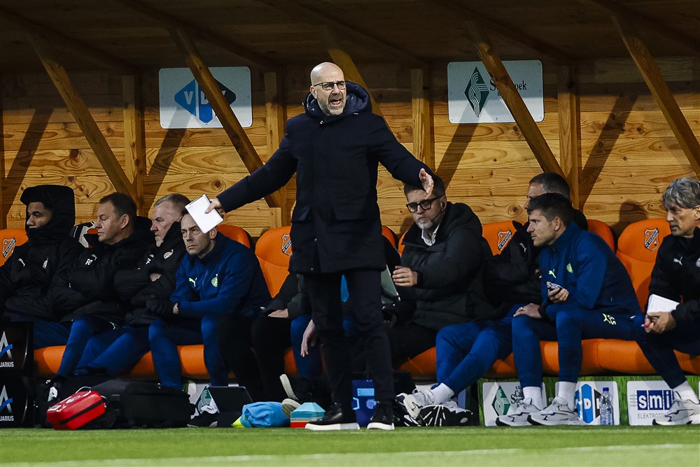 Bosz legt uit waarom PSV er na rust wél op los scoorde in Volendam