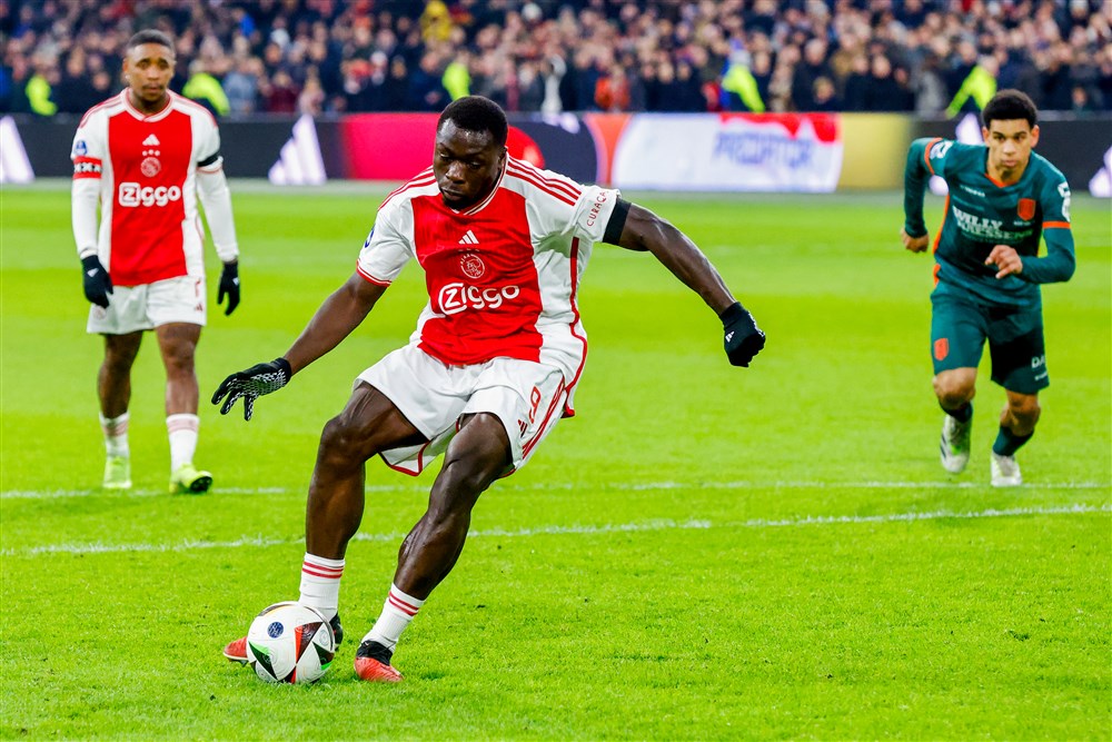 Jacht van Brobbey gaat verder tegen wankele Heerenveen-defensie