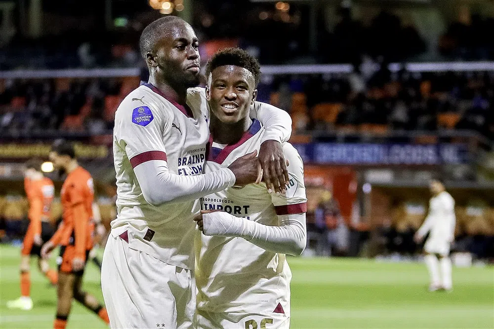 Afellay heeft dringend advies voor Babadi: 'Hij hoeft niet naar de voedselbank'