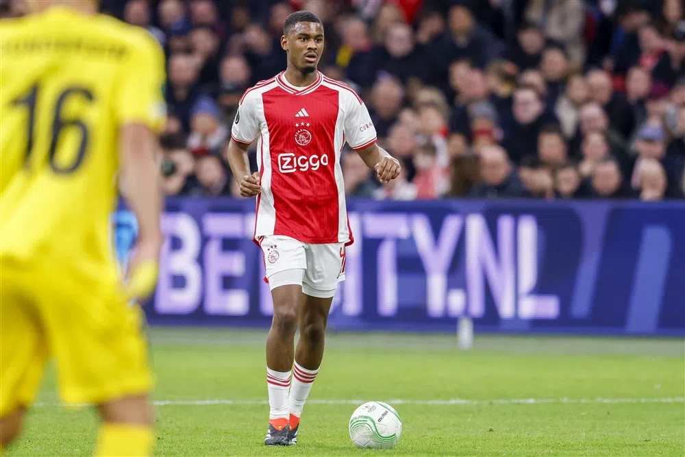 Ontevreden Hato schuldbewust over rol bij eerste tegengoal Ajax