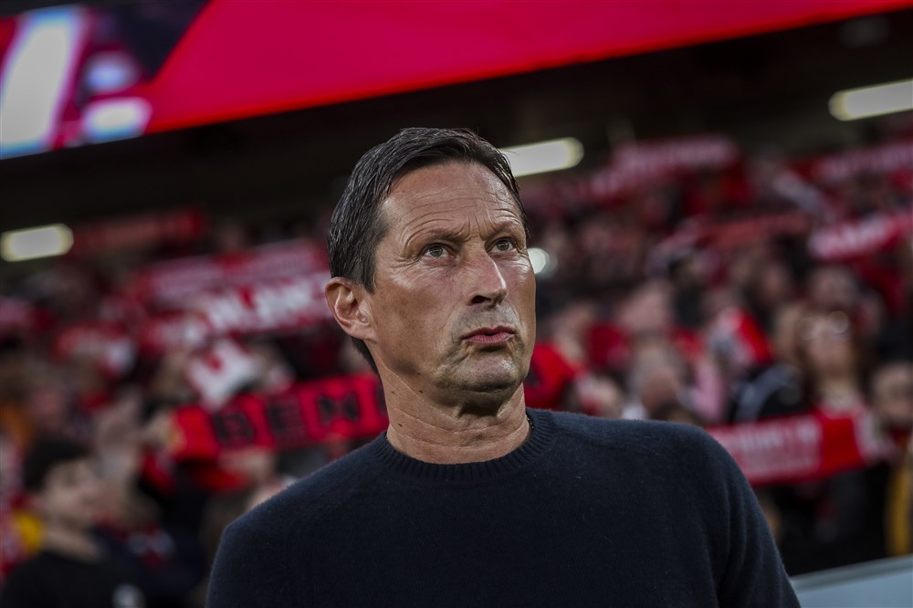 Nederlands VAR-duo brengt Schmidt op het juiste spoor tegen Dallinga en co