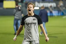 Thumbnail for article: De Wit schiet AZ in extremis naar eerste competitiezege van 2024