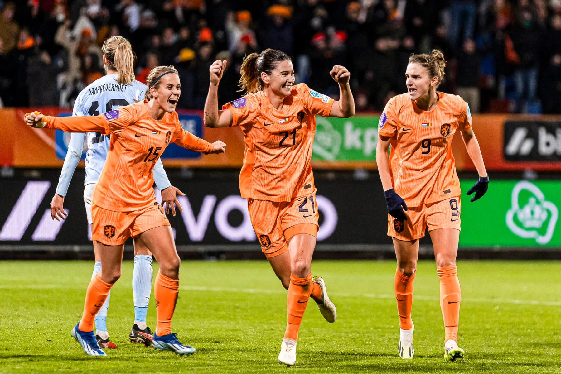 Bij de open haard in Zeist beslisten de Leeuwinnen vol voor Parijs te gaan