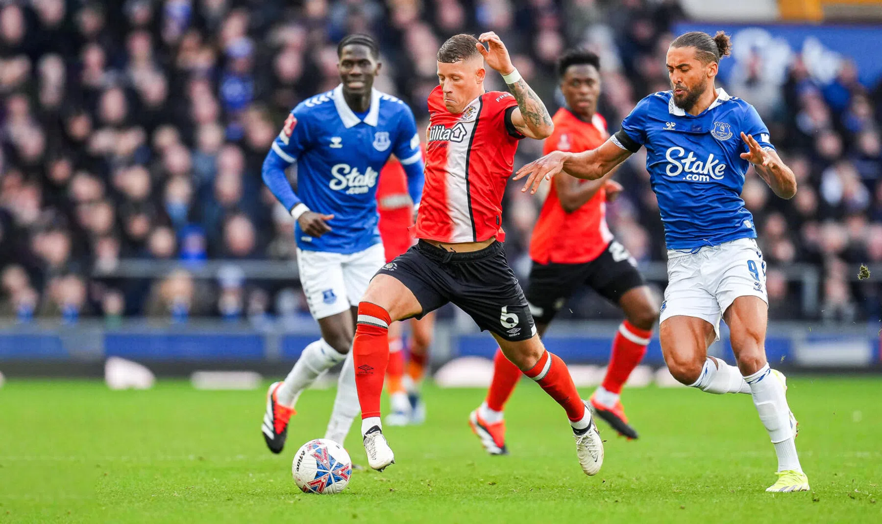 Hoe het lelijke eendje van de Premier League vriend en vijand verbaast