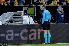 Thumbnail for article: Knotsgekke tweede helft: Ajax krijgt rood en ontsnapt aan tegengoal