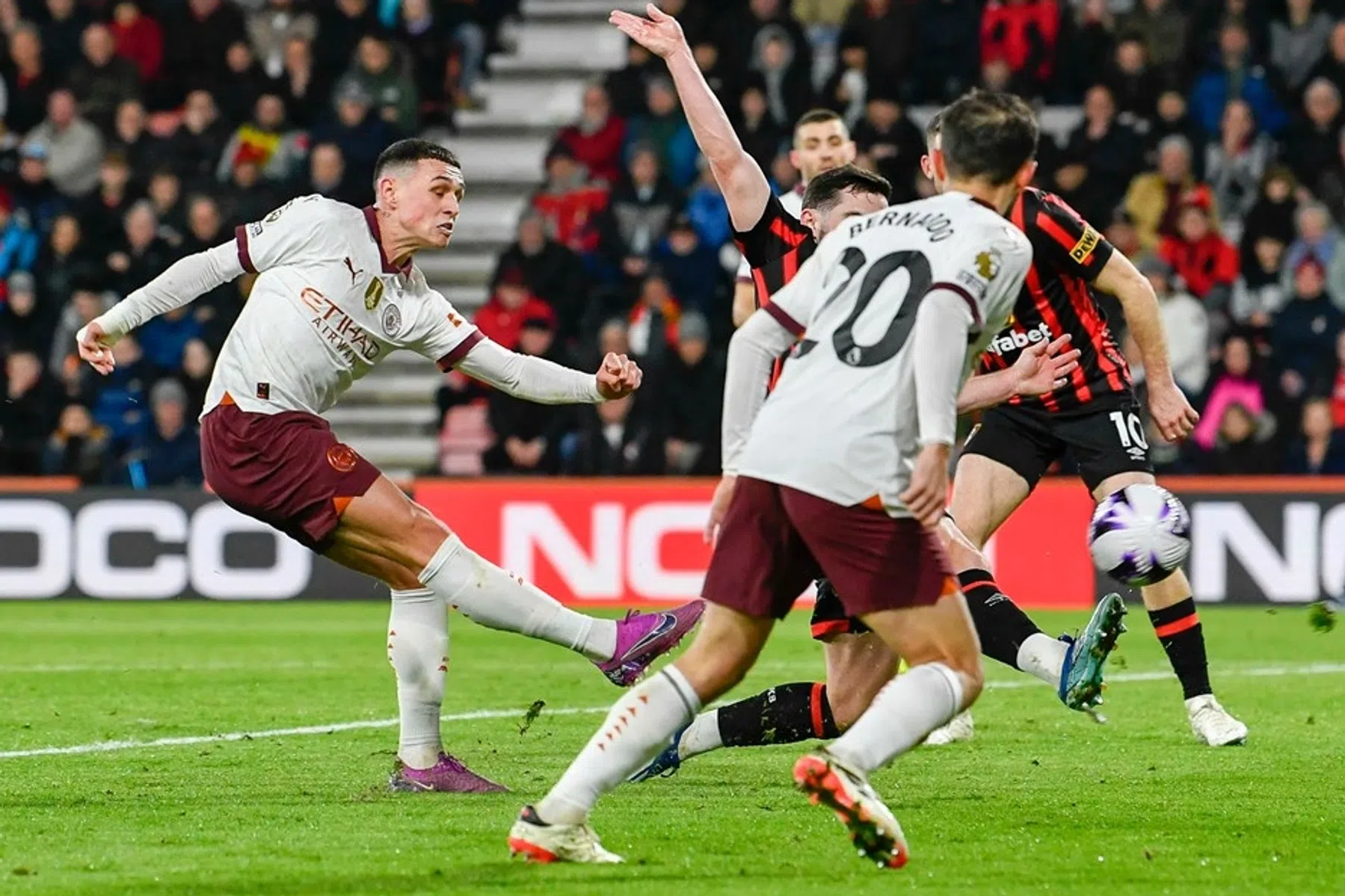 Manchester City worstelt, maar laat zich niet verrassen door Bournemouth
