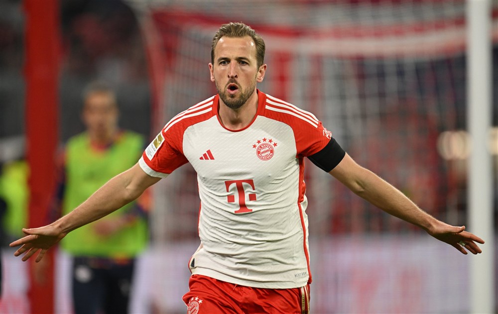 Kane behoedt Bayern in extra tijd voor nieuwe misstap tegen Leipzig