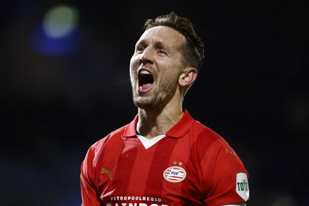 Wissel of niet: niets kan Luuk de Jong van zijn stuk brengen