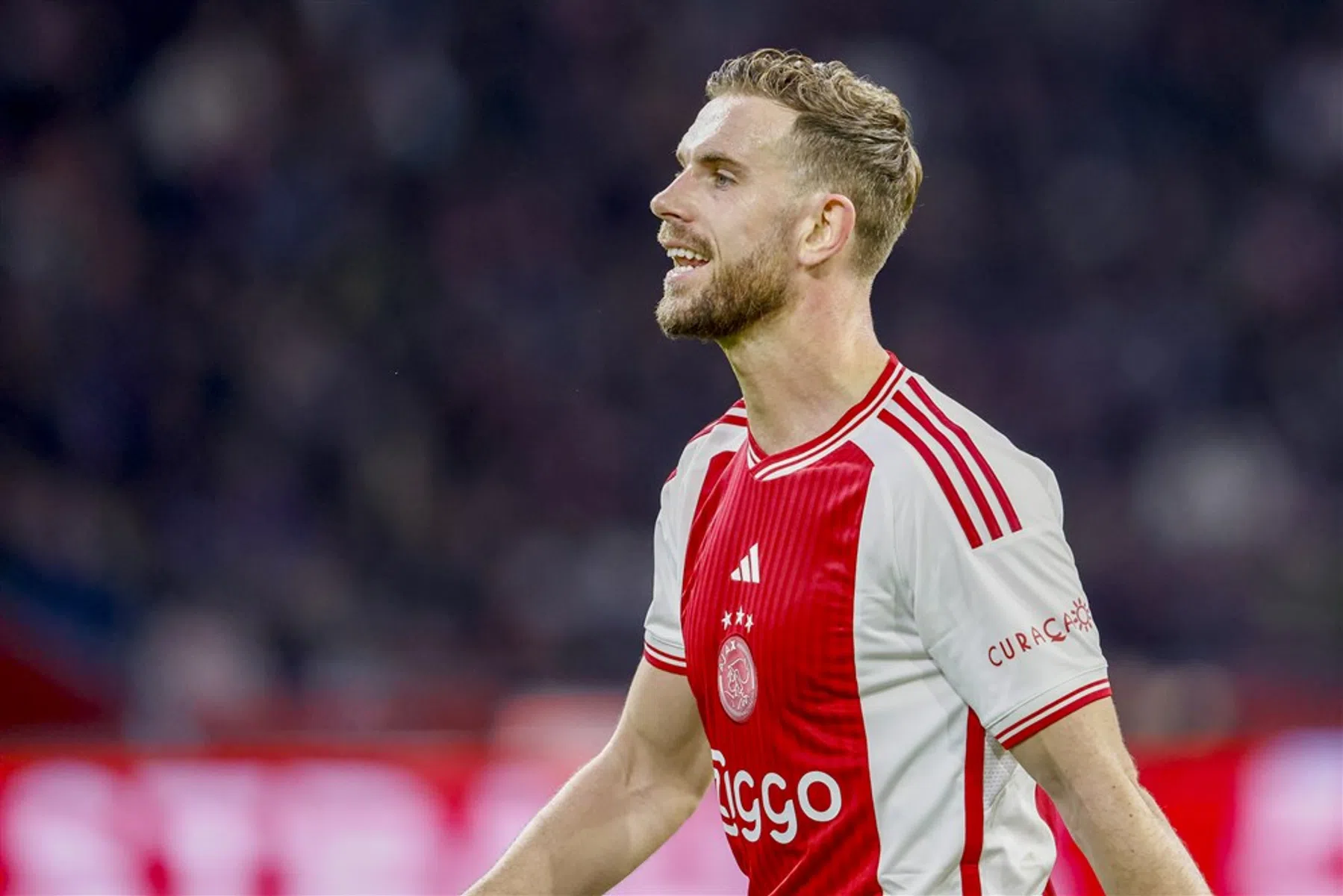 Verbouwd Ajax zonder Henderson en Berghuis in derby tegen AZ