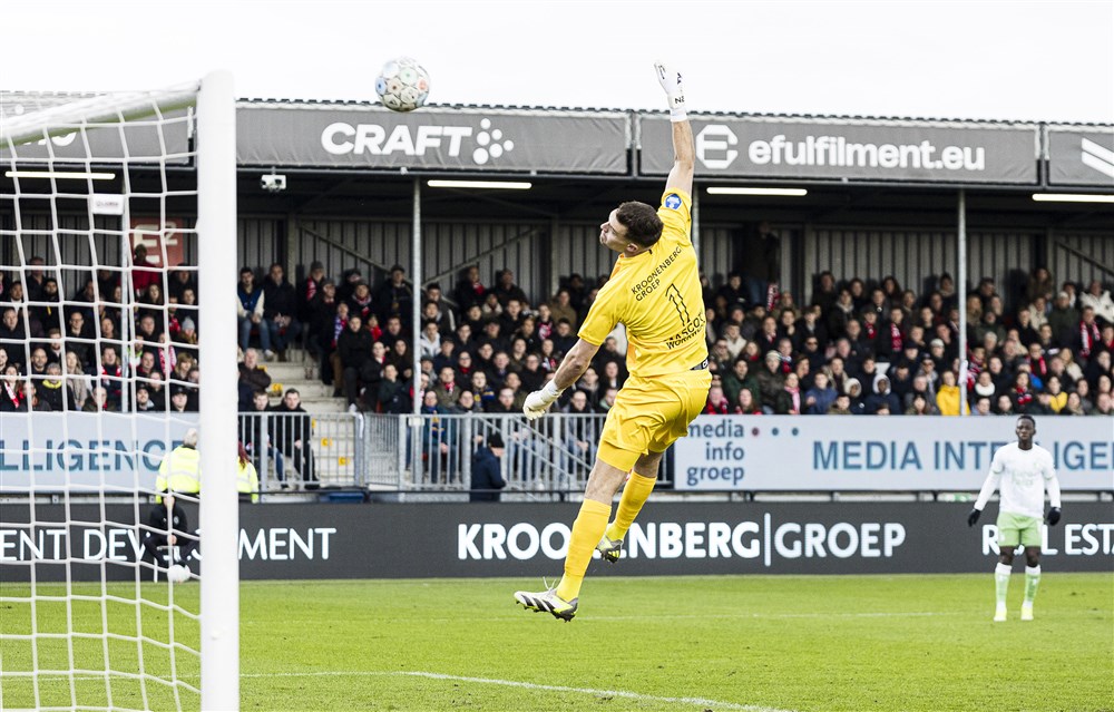 Feyenoord blijft nieuwe kater bespaard dankzij gouden invalbeurt Minteh