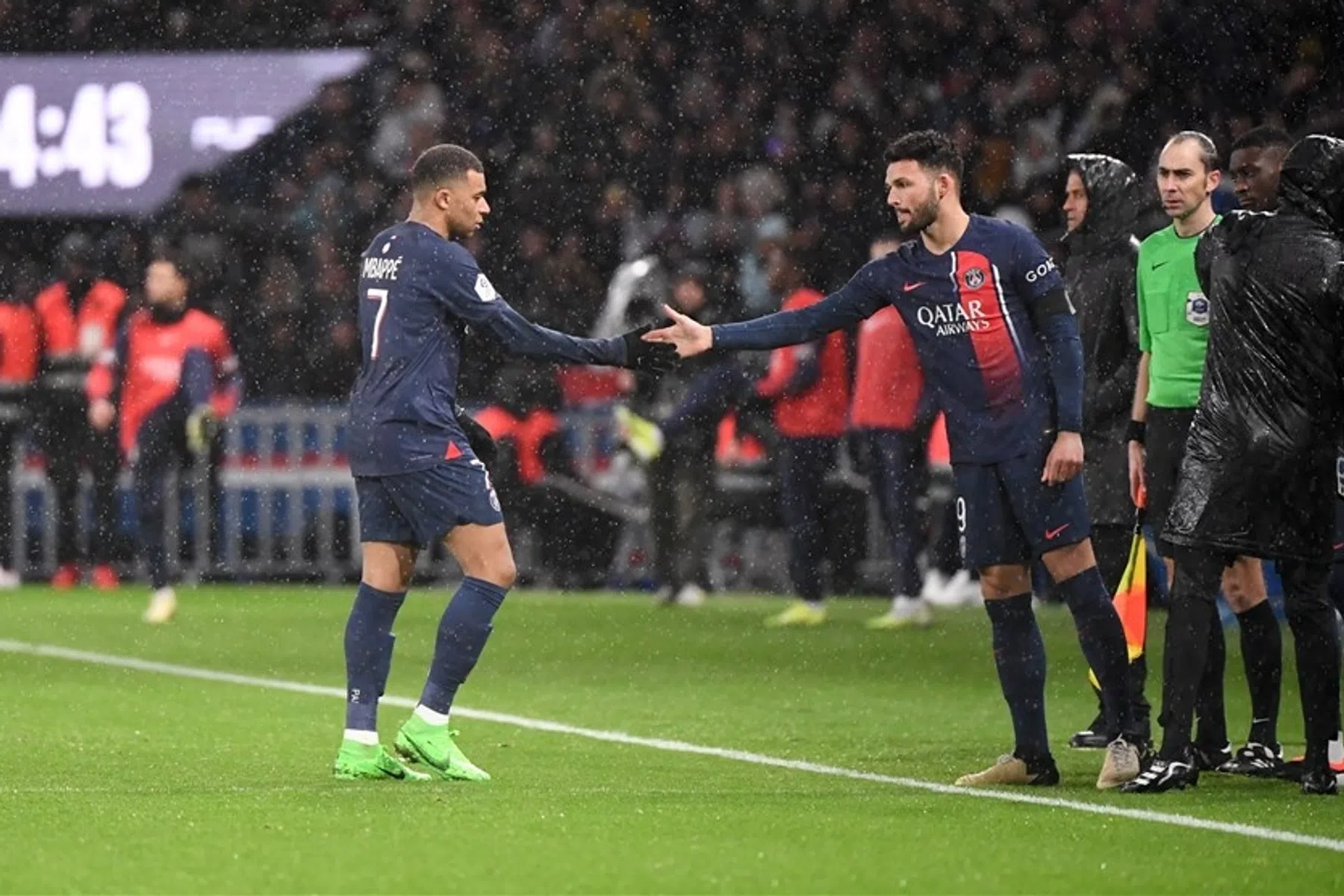 PSG-trainer kritisch op Mbappé: 'Ik gun niemand speelminuten'
