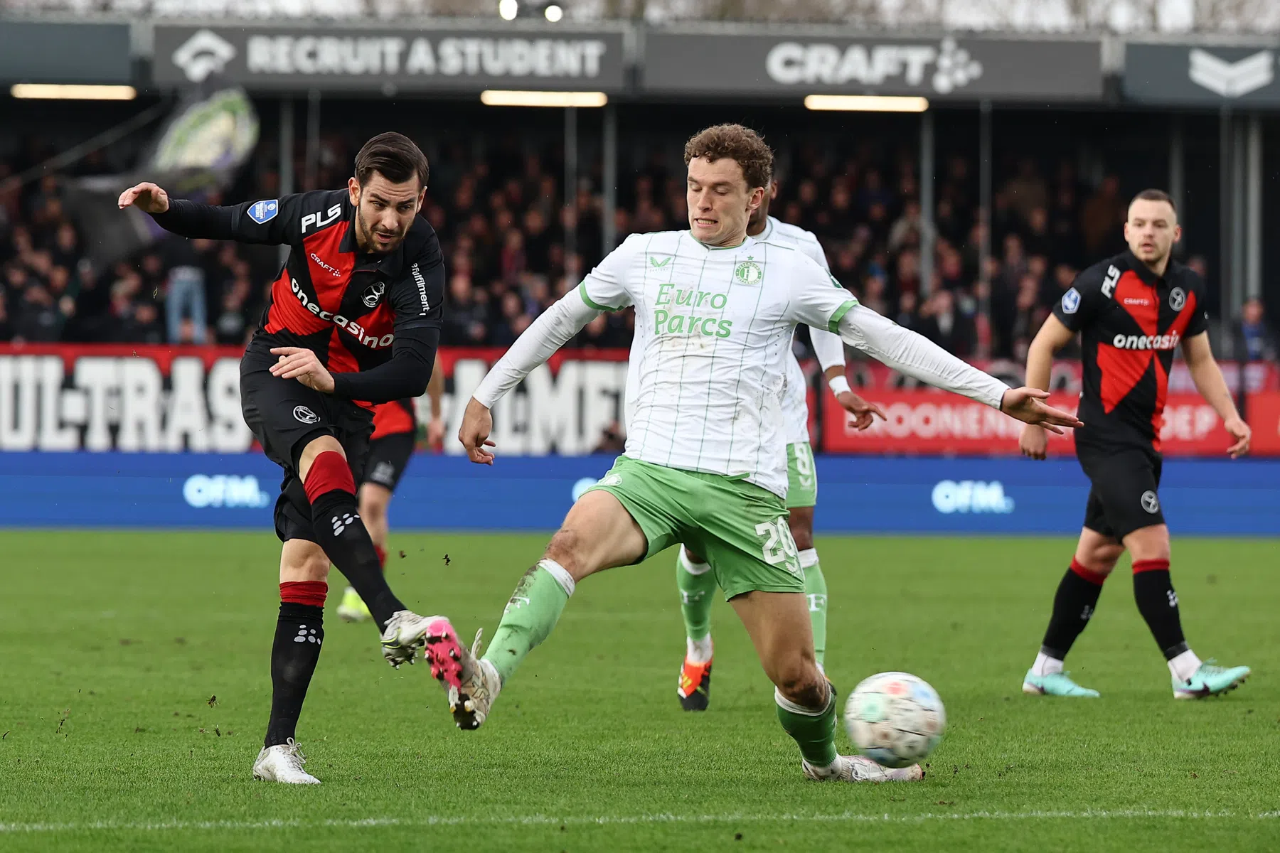 Wieffer verbaasd na gewonnen 'klotewedstrijd' van Feyenoord