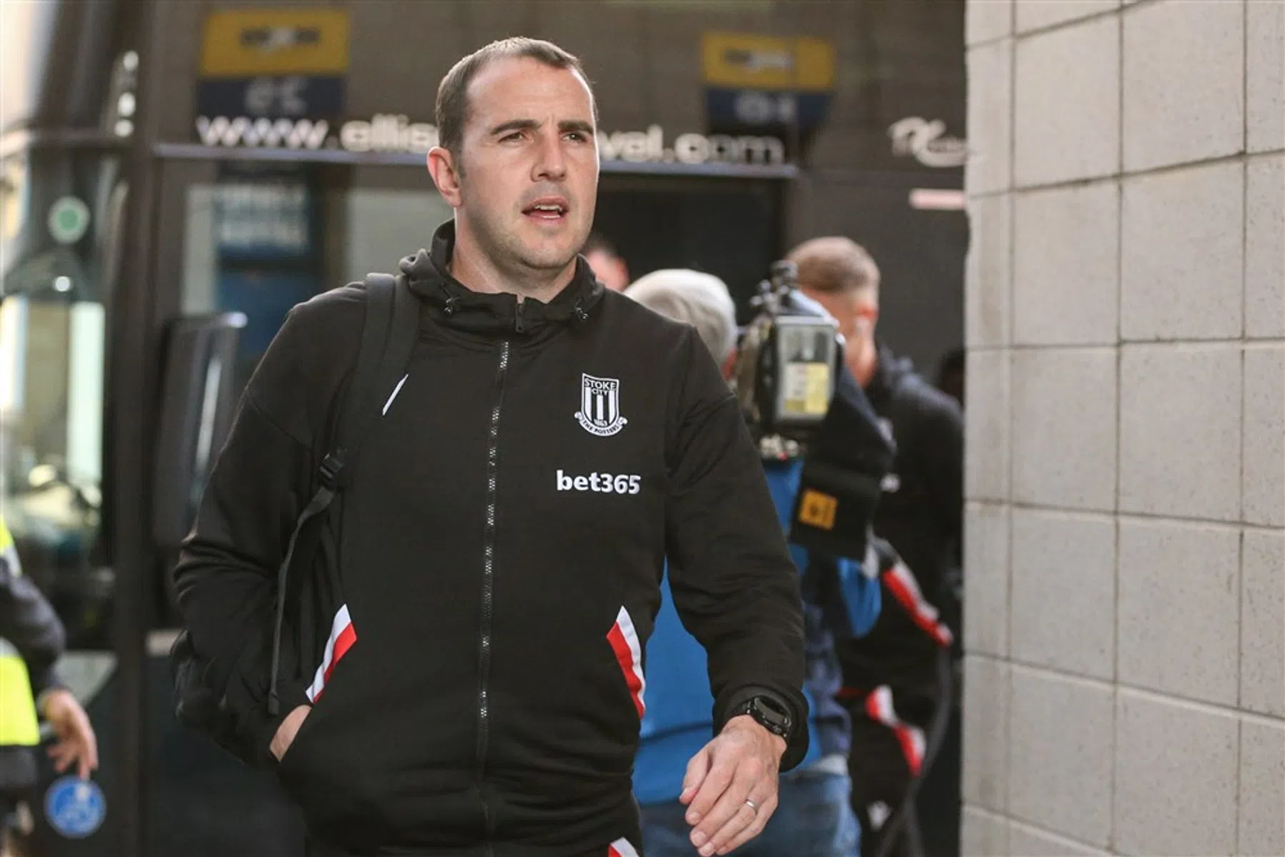 Ierland vindt in oud-United-verdediger O'Shea tussenoplossing