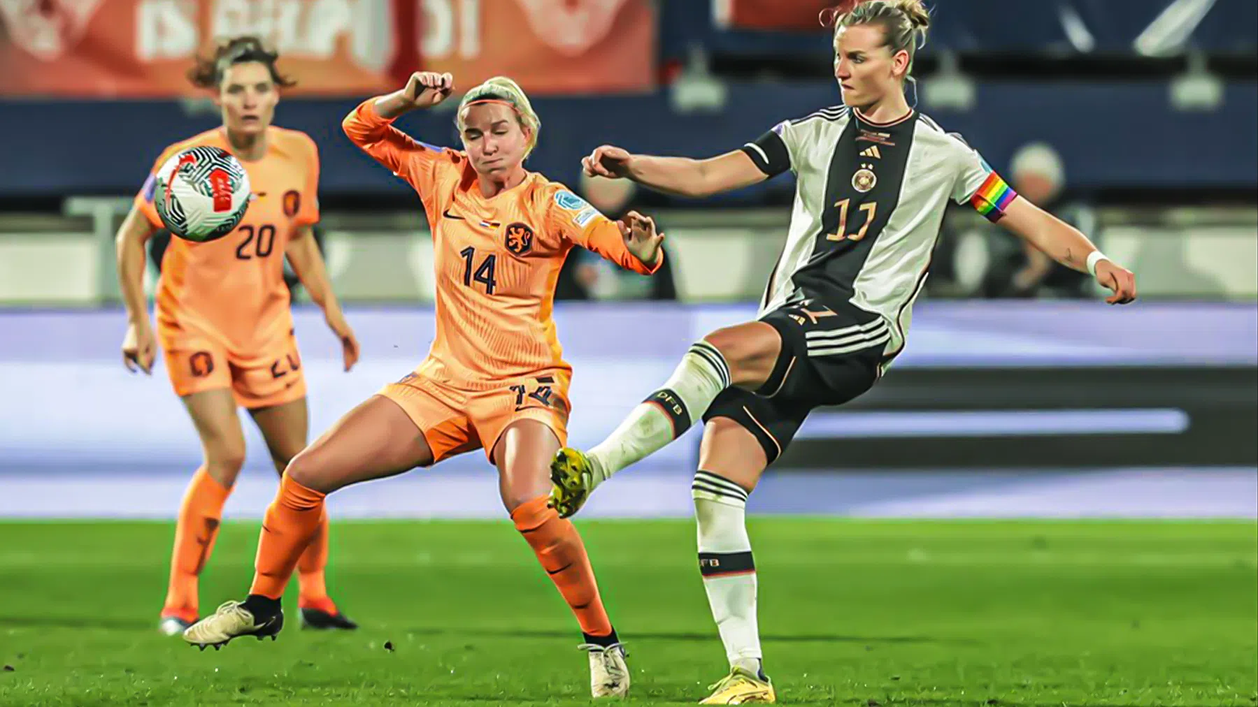 Jackie Groenen moet tranen bedwingen: 'Enorm balen'